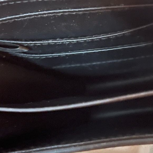 Black Phone Crossbody With Guitar Reversible Strap - Picture 3 of 5